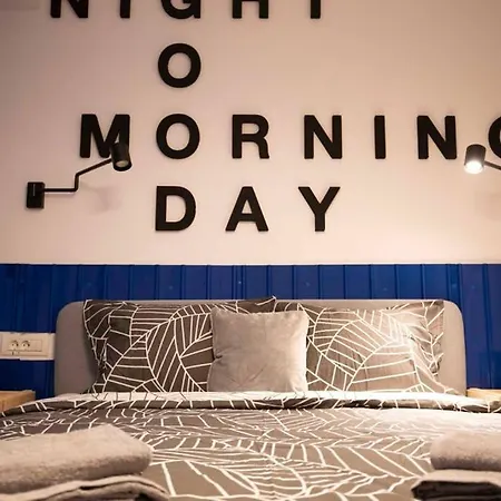 Blue Sky Center 公寓