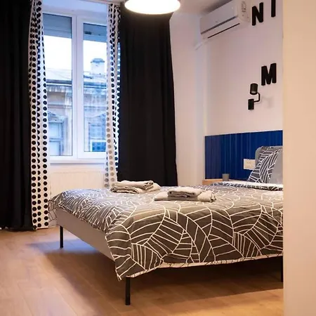 Apartment Blue Sky Center Bukarest