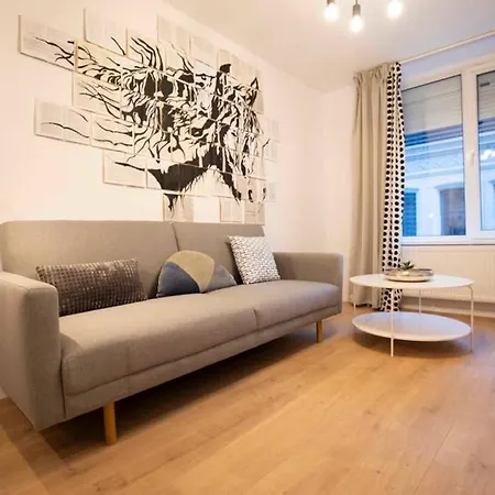 Blue Sky Center Apartment Bukarest