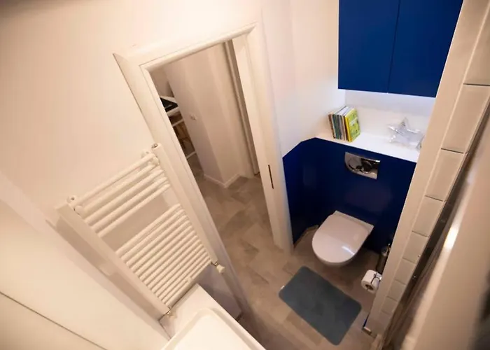Blue Sky Center Apartment *